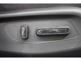 高級車の代名詞!電動シートが装備されています!