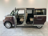お客様にぴったりなおクルマをお選びいただけますように様々な展示車をご用意致しております!ダイハツの軽自動車だけではなく、他メーカー車やコンパクトカー・ミニバンなども数多く取り揃えております!