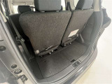 状況に応じてサードシートをセカンドシート下に格納すれば沢山の荷物が載せられます!