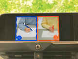 多彩な映像コンテンツを、鮮やかな画面で楽しめます。停車時に、お子様と一緒にお楽しみいただけます。移動時間を有効活用できる便利な機能です。