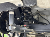 お車を安心してお乗りいただく為には、足回りの定期点検が欠かせません。サービスサポート(有償保証)では無料点検もご提供しており、安心のカーライフをお過ごしいただけるサポート体制が整っています。