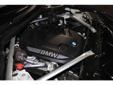 BMWを熟知したメカニックによる100項目の点検・整備を行います。不具合箇所、交換時期に達している部品に関しましては、全て当社負担で交換してからのご納車となります。