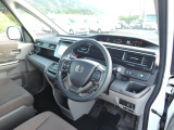機能的な運転席は運転の妨げにならずストレスを感じさせません。