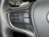 ステアリングスイッチ装備!運転しながら手元でオーディオの操作などができます。