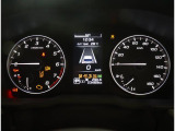 視認性に優れたメーターで、夜間走行も安心して運転できます!マルチインフォメ―ションディスプレイには車両情報を表示!メーター内の光度調整機能も付いております!
