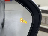 後側方エリアに存在する車両を検知するとドアミラーのインジケーターが点灯するBSM(ブラインドスポットモニター)!