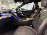 <メルセデスの認定中古車「サーティファイドカー」には、最大100項目にも及ぶ点検・整備項目が設定されています>