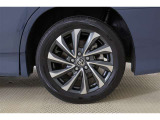 純正17AW!タイヤサイズは205/55R17になります♪