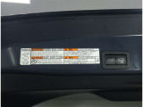 パワーバックドア装備!リヤゲートのスイッチを押すだけでバックドアが閉まります!運転席周りからも開閉の操作ができます♪