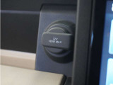 ◆アクセサリーソケット◆ドラレコの電源やスマートフォンの充電等に使用できる便利な電源ソケット!使いやすい場所に装備されています。
