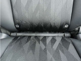 ◆ISOFIX◆シートベルトいらずでチャイルドシートと固定金具を連結するだけでガッチリ固定できます。