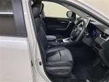 フロントシートです。シートは車両から取り外して徹底洗浄!安心してお座りいただけます!