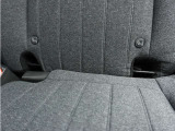 ◆ISOFIX◆シートベルトいらずでチャイルドシートと固定金具を連結するだけでガッチリ固定できます。