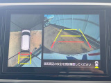 【パノラマモニター】専用のカメラにより、上から見下ろしたような視点で360度クルマの周囲を確認することができます☆死角部分も確認しやすく、狭い場所での切り返しや駐車もスムーズに行えます。