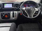 視認性、操作性に優れたインパネ周り☆