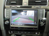 バックをする際に便利な【バックモニター】を装備 駐車や車庫入れが苦手な人もこれで安心♪ ※過信は禁物です☆ 目視と併せてご利用ください