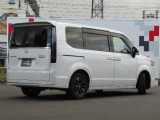外装の写真を8方向から撮影しております。光の当たり方や周りの明るさ、天候等で車の色の感じはガラッと変わるため写真だけだと伝えにくいため是非ご来店いただいてご覧いただければと思います!