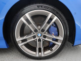 BMWならではの卓越した走りを支えるホイールと足回りです!