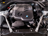 BMWのエンジンは世界的にも認められている高性能エンジンです。レスポンスがよく高回転型の心地よい吹きあがりなど駆け抜ける歓びのキーになる部分でございます。