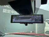 スマートルームミラーで後ろの景色もモニター表示♪車内が荷物でいっぱいでも見られますので便利ですね
