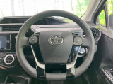 インテリアに合わせたデザインのステアリングは、運転される方のことも考え、運転しやすい形状、大きさです。是非一度、実際に触ってお確かめください。