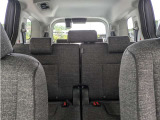 「中古車ハイブリッド保証」付き。ハイブリッド機構を無償で保証します。保証期間は、初度登録年月から10年目まで、またはロングラン保証が終わってから3年間。ただし累計走行距離が20万km以内です。