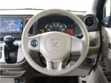 ◆ハンドル全体◆各種スイッチがハンドルから手を放さず操作できるので運転中でも楽に操作できます。
