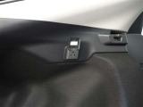 アウトドアや停電時に便利なラゲッジルーム内100V/1500Wアクセサリーコンセント♪