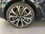 アウトバーンの走行を見据えたBMWの足回りは高い走行性能にこだわりが御座います。