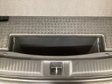 トランク床下には収納も可能☆