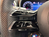 メモリー付きパワーシートが装備されている車両はシートの位置・ドアミラーの角度・ハンドルの位置を3名まで記憶出来ます。