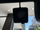 リバース連動型のバックカメラは、精度が良く、バックや縦列駐車もストレスなく止められます。カメラの性能も日々進化しており画質には私たちも驚かされます。ぜひ実車でのご確認をお願い致します!