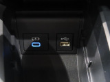 USB端子付きです。