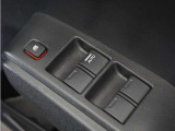 ◆パワーウィンドウスイッチ◆運転席から全席の窓の開閉操作を行うことが出来いつでも換気ができます!
