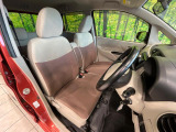 運転席シート廻りは使用感も少なく、良好な状態となっています。丁寧に使われていたことがよくわかりますね。