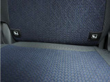 ◆ISOFIX◆シートベルトいらずでチャイルドシートと固定金具を連結するだけでガッチリ固定できます。