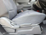 【運転席シート】へたりがちな運転席も大きなへたりがなく、綺麗な状態です。