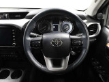 各操作スイッチなどもハンドルから手を放すことなく操作可能で安全運転に支援いたします!