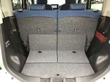 トランクルーム!リアシートを前方へ倒せば広い荷室となります。