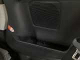 ご納車までに、弊社サービススタッフによる車検整備を行い、バッテリー、エンジンオイル、オイルエレメント、ワイパーゴムを交換し、ブレーキを分解、摩耗等を確認、必要であれば交換、安心してお乗りいただけます!