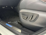 パワーシート搭載。微妙な調整が手軽にでき、ピッタリのポジションで運転することが可能です。