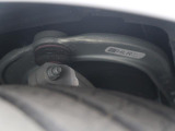 気になる中古車の下廻り。もちろん、納車時には整備スタッフによる点検を実施致しますので安心してご購入いただけます。