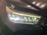 フルLEDヘッドライト光度も高く高寿命!(クリアランスランプ/オートレベリング機能付き)・LEDシーケンシャルターンランプ