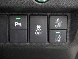 ◆パーキングセンサーシステム◆車庫入れの時などに近くに障害物がある場合、障害物までの距離を音で知らせてくれます。