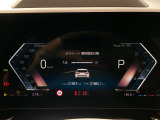見やすいレイアウトにまとめられたインフォメーションディスプレイ。運転中に集中しながら必要な情報を把握することができます。