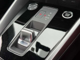 ◆直感的な操作性を追求した運転席まわり◆シンプルに配置された各種ボタンがストレスを軽減◆音声操作対応ナビで、視線を逸らさず目的地検索が可能◆