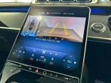 【360&deg;カメラシステム】フロント・サイド・リアに装備されたカメラにより、車両周囲を上から見たような高画質で歪みの少ない映像により見渡せるカメラが装備されております。
