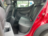 ☆弊社元デモカー入荷しました♪ オプションパーツも多数装備しております♪このクルマはメーカー保証期間内ですので新車保証を継承いたします☆
