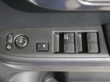 運転席のスイッチ類です。