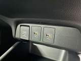 12Vのシガーソケットにナビに接続が可能なUSBジャックがついています。